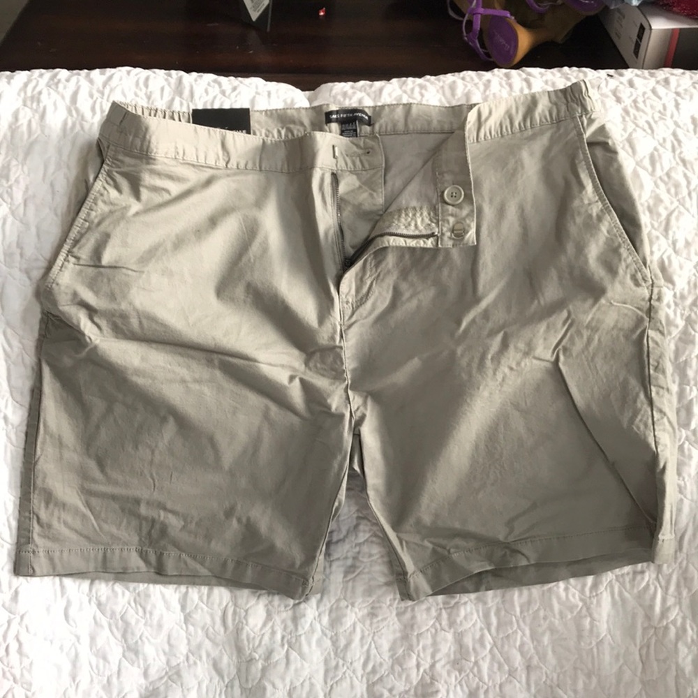 NWOT.  Saks Fifth Avenue men’s shorts.  Size XXL.
